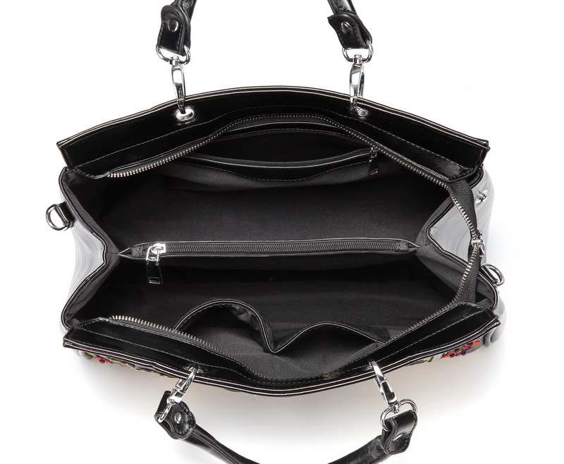 Rosie Train Handbag