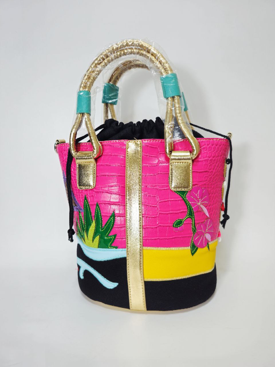 bucket bag