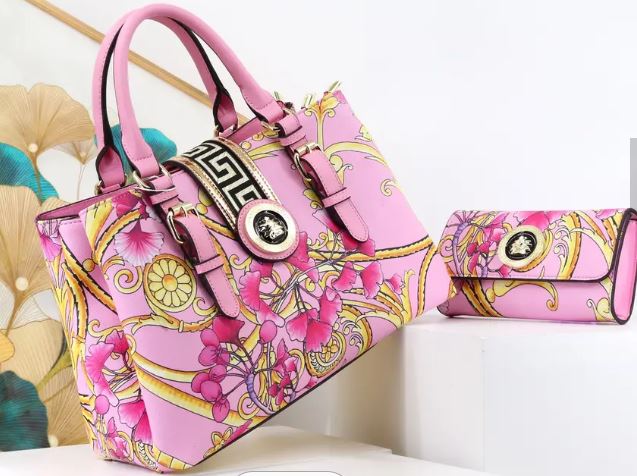 CIndy Handbag with 3 compartments
