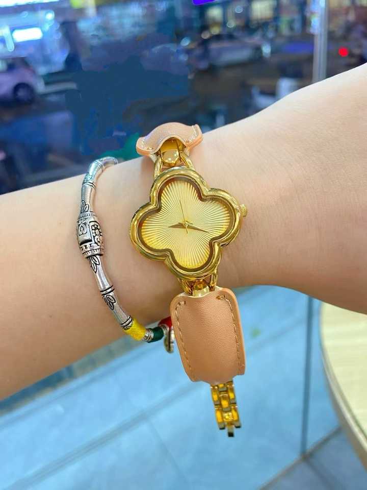 Aurea wristwatch