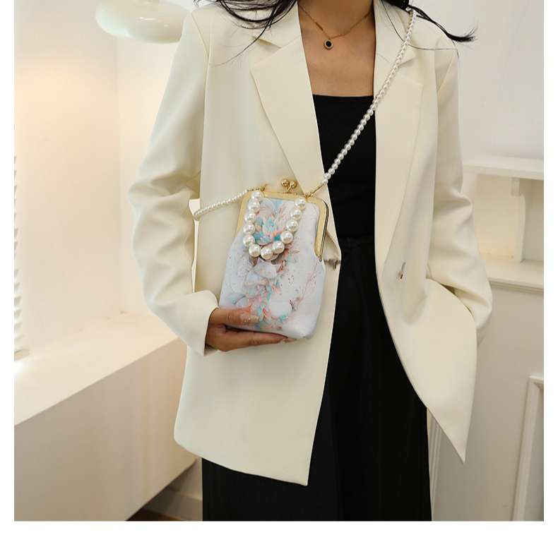 Minet Sling bag