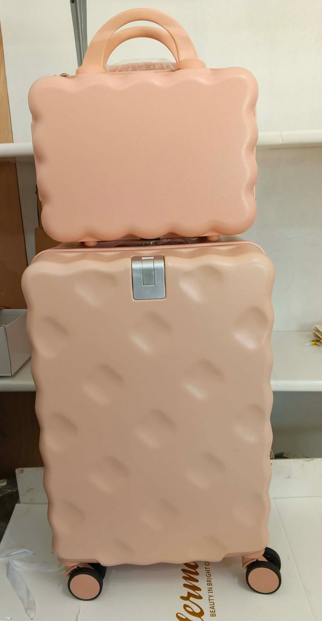 Milky Luggage Set – 20” Trolley