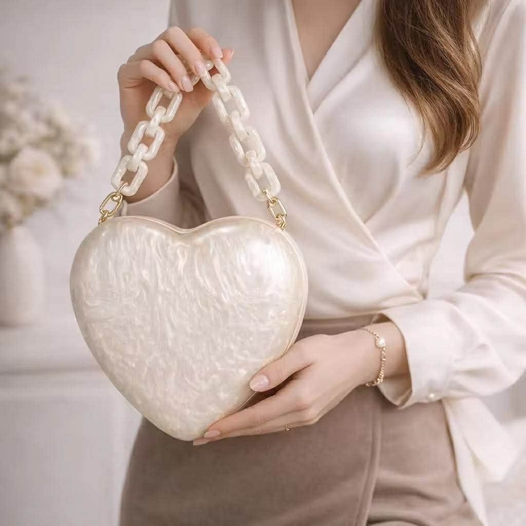 Cora Heart Bag (Pre order)