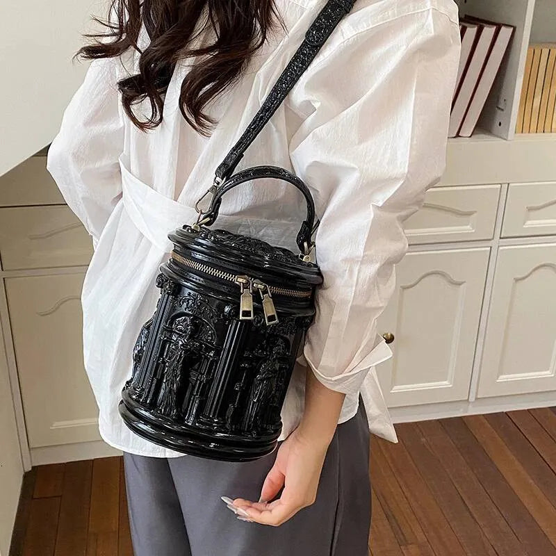 PILLAR SLING BAG