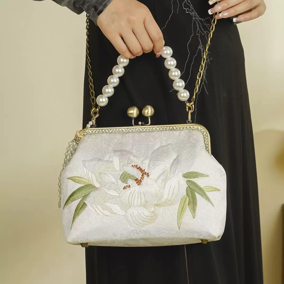 Yulan Kisslock Bag
