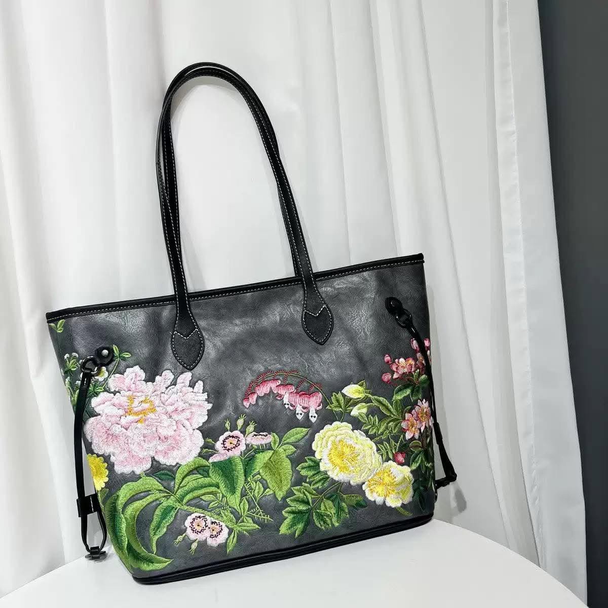 BOTANICA TOTE BAG