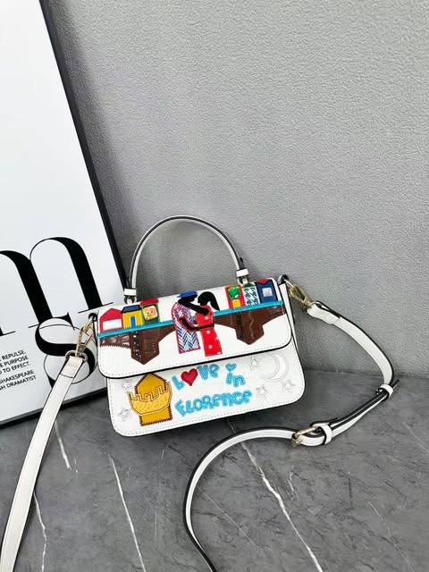 FLORENCE SLING BAG