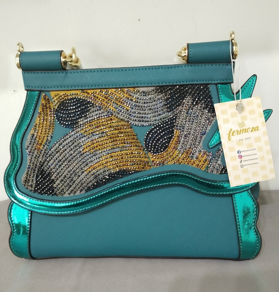 Anabelle Medium Sling