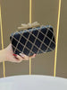 Quennie Clutch bag