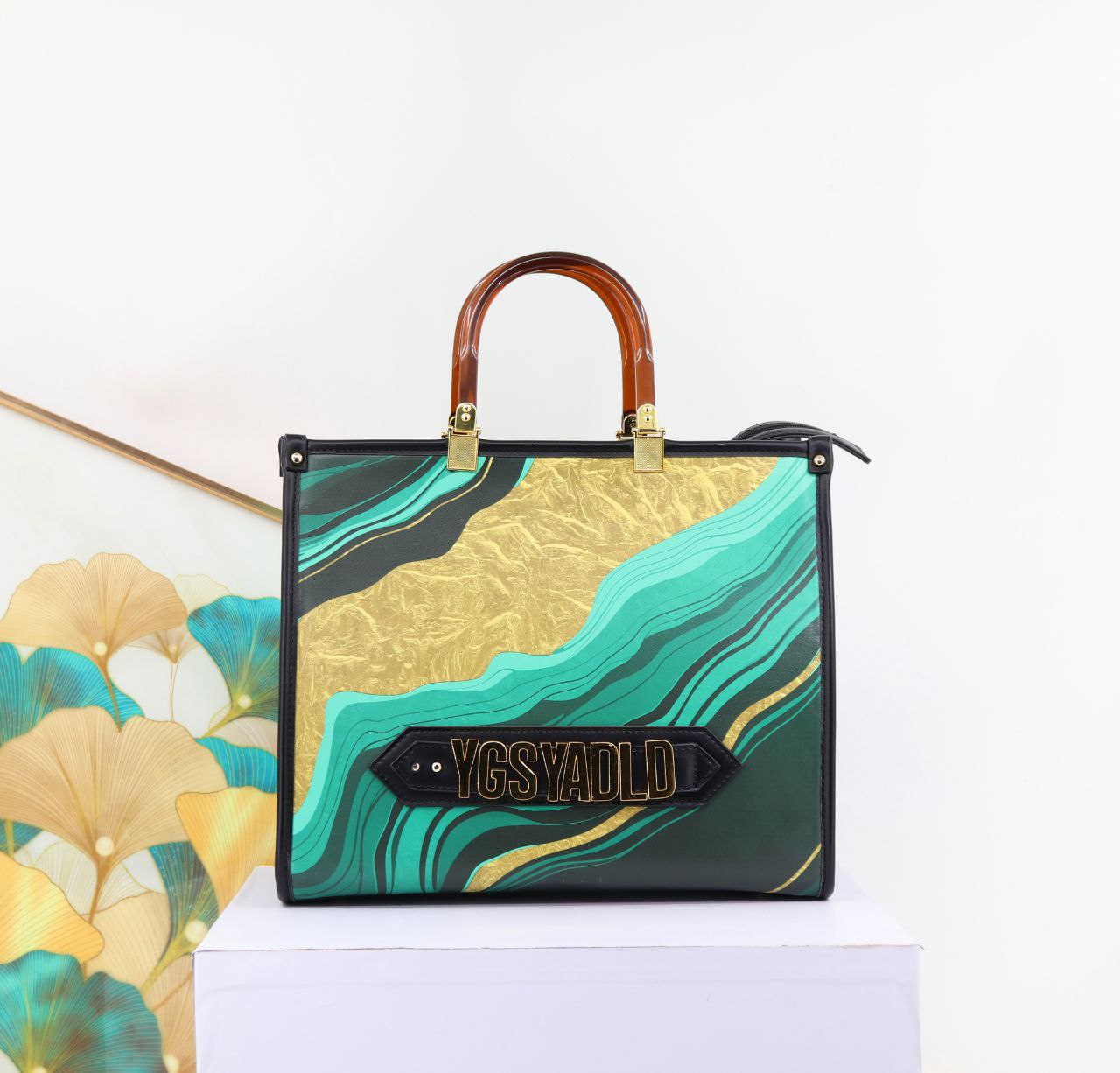 Martina Elara Tote
